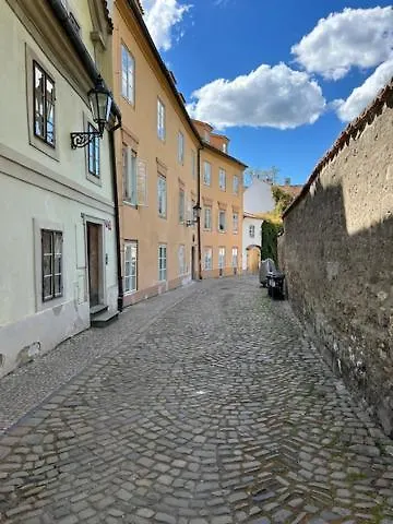 Apartamento Ateliér Zlatý Beránek *